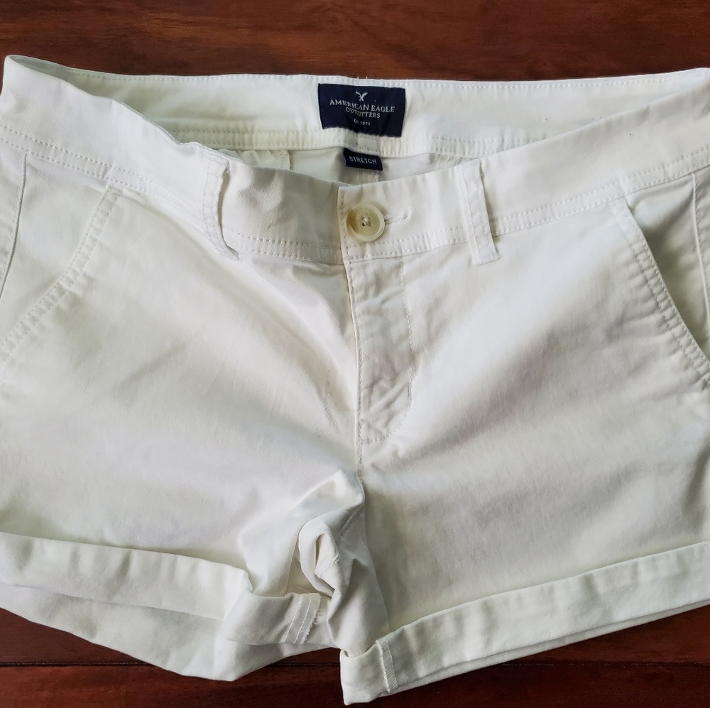 AE shorts, white